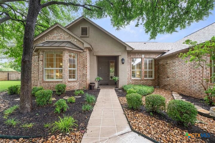 Property Photo: 101 Yaupon Lane TX 78633
