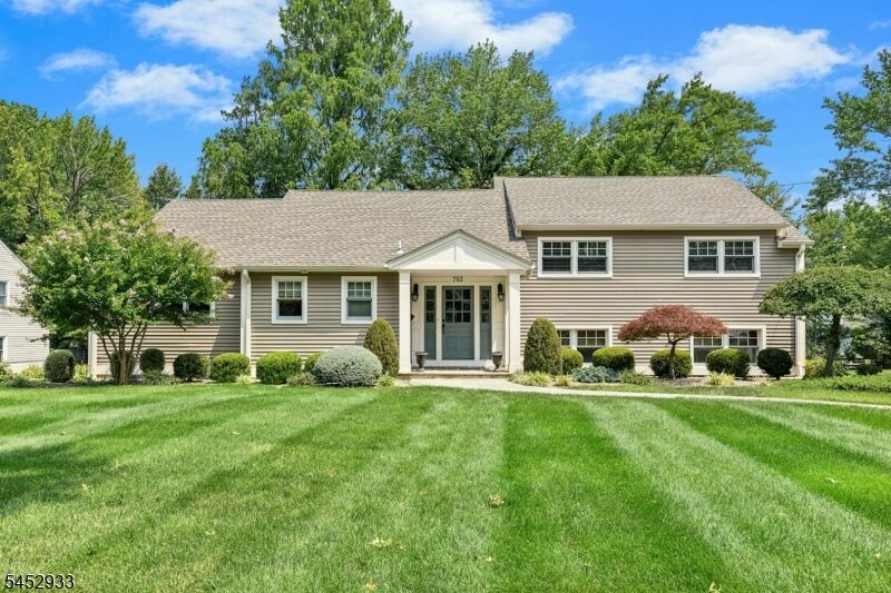 Property Photo:  753 Hyslip Ave  NJ 07090 