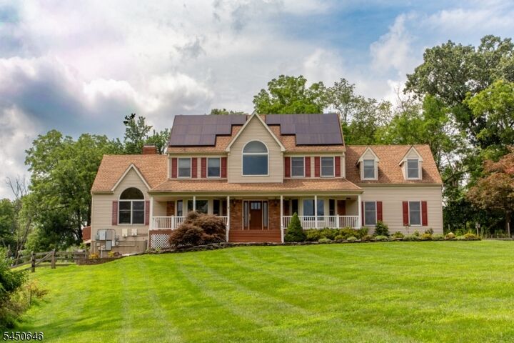 Property Photo: 7 Tahoe Ct NJ 08809