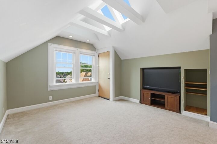 Property Photo: 41 Beekman St 3 NJ 07003