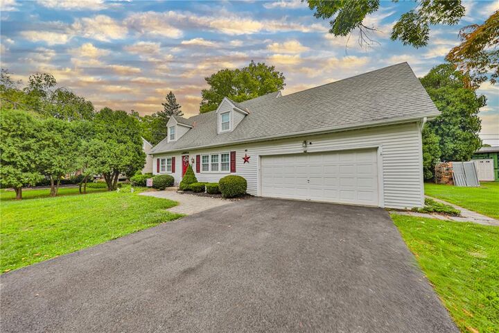 Property Photo: 5 York Place PA 18045