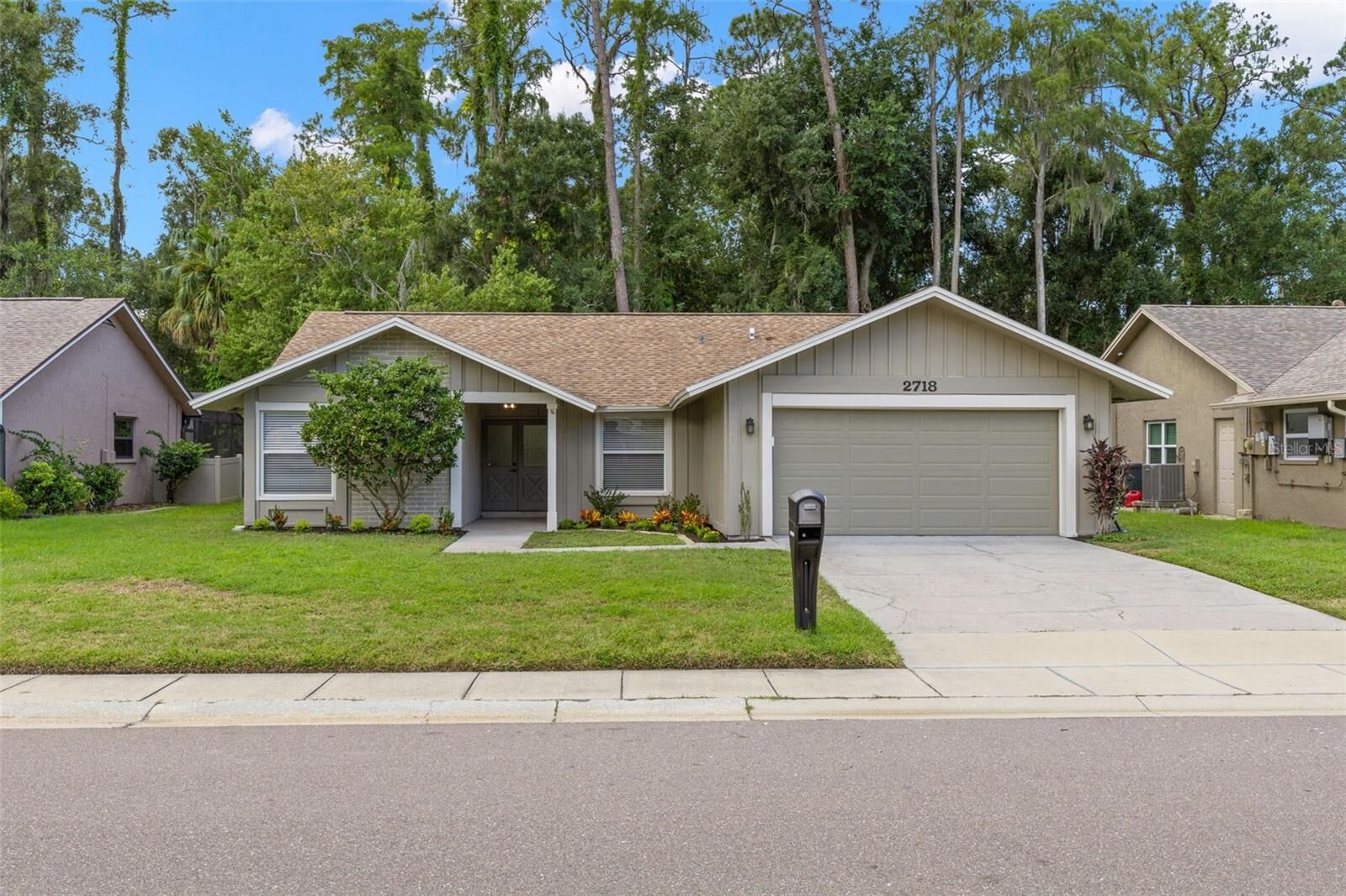 Property Photo:  2718 Woodhall Terrace  FL 34685 