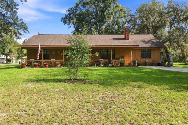 Property Photo: 4553 E Shorewood Drive FL 34442