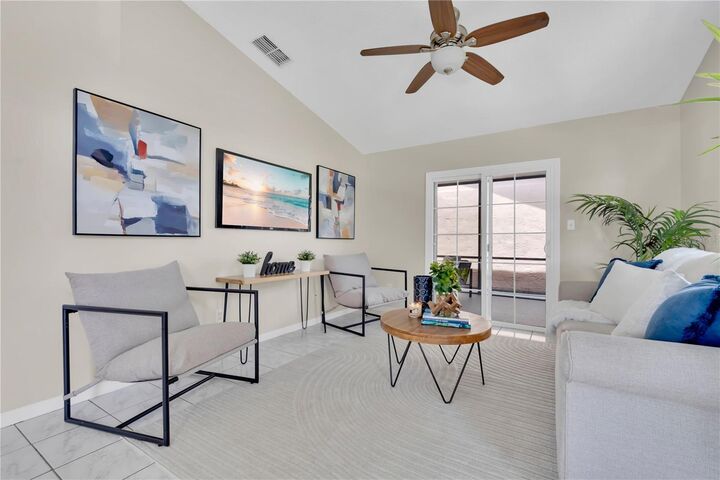 Property Photo: 272 San Gabriel Street FL 32708