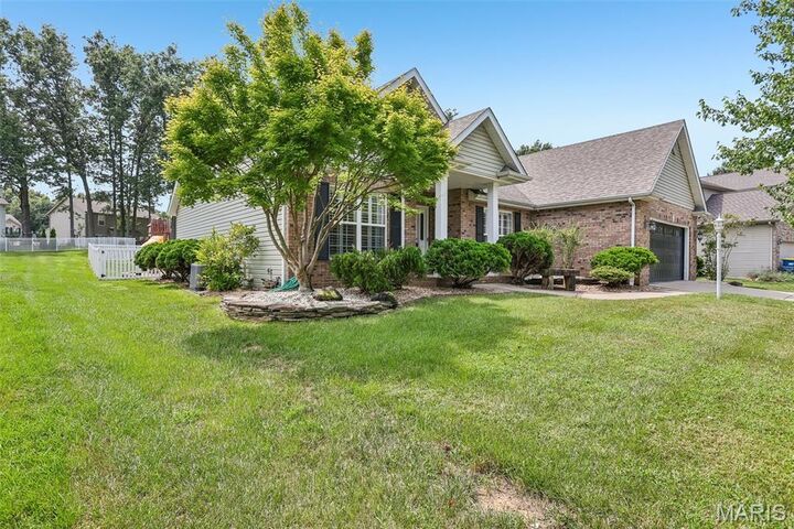 Property Photo:  315 Redwood Drive  IL 62025 