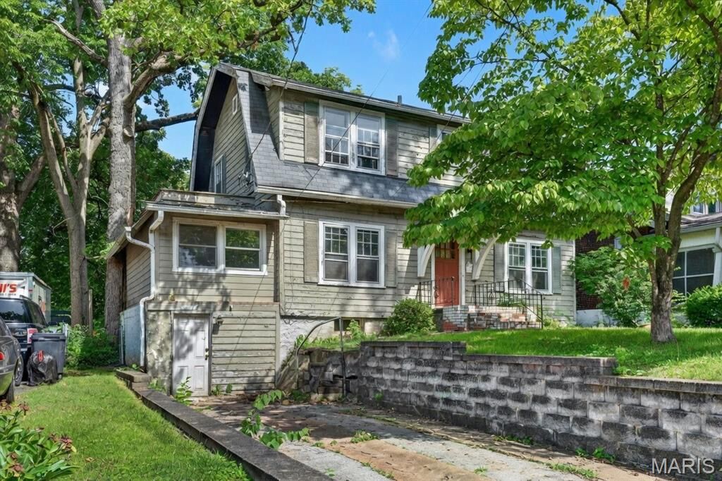 Property Photo: 618 S Rock Hill Road MO 63119