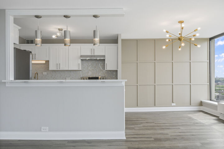 Property Photo:  5445 N Sheridan Road 1501  IL 60640 