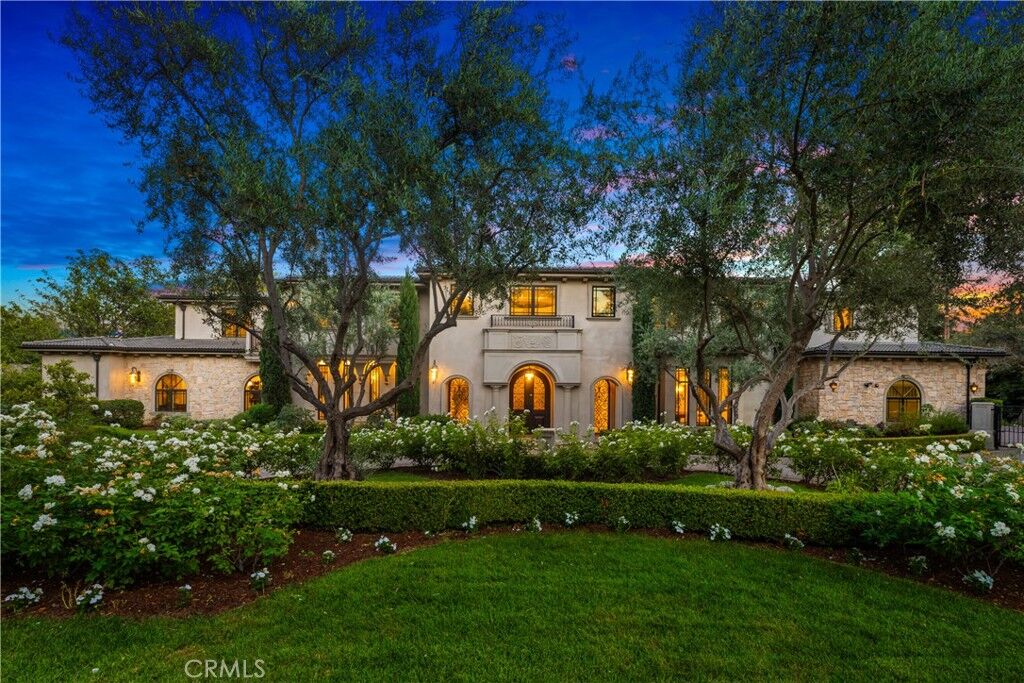 Property Photo: 800 Hampton Road CA 91006