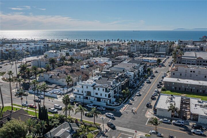 Property Photo:  328 3rd Street  CA 92648 