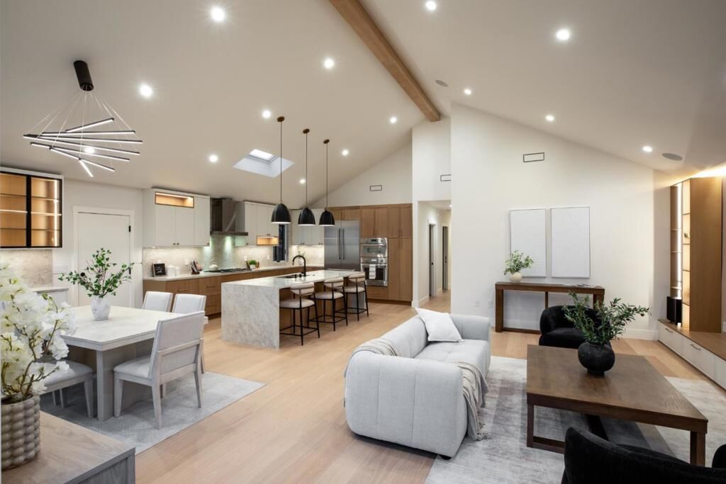 Property Photo:  642 Park Court  CA 95050 