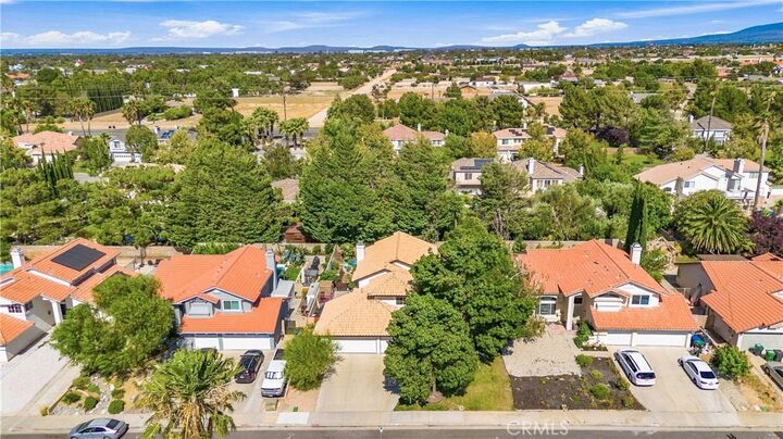 Property Photo: 40060 Castana CA 93551