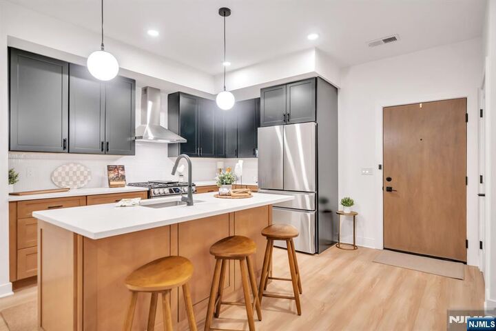 Property Photo:  20 Encampment Court 211  NJ 07045 