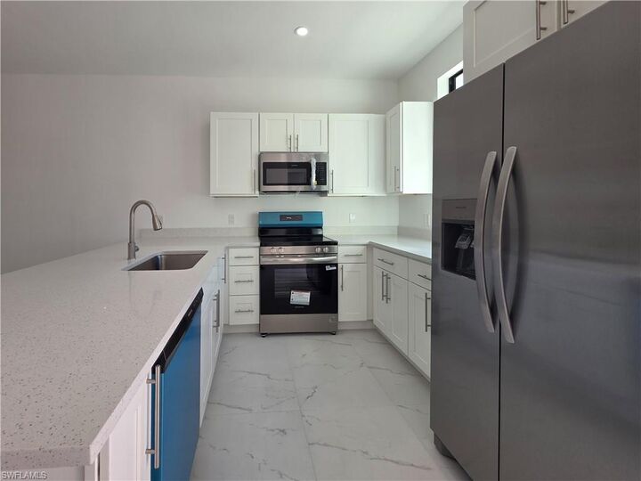Property Photo:  4812 30th St SW  FL 33973 