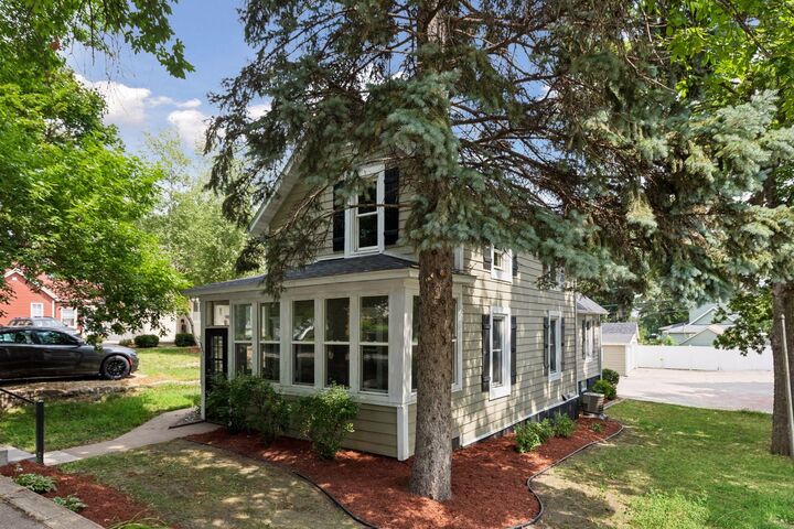 Property Photo:  933 Ramsey Street  MN 55033 