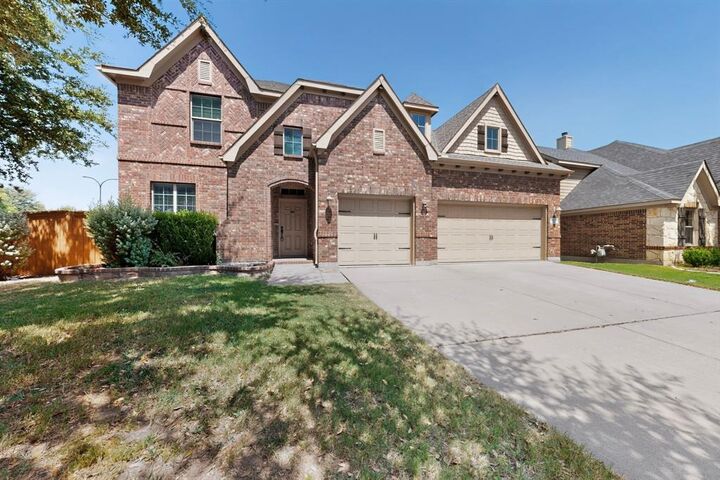 Property Photo: 12701 Homestretch Drive TX 76244