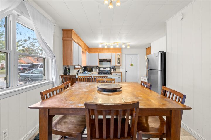 Property Photo: 324 S Eastern Avenue AR 72734