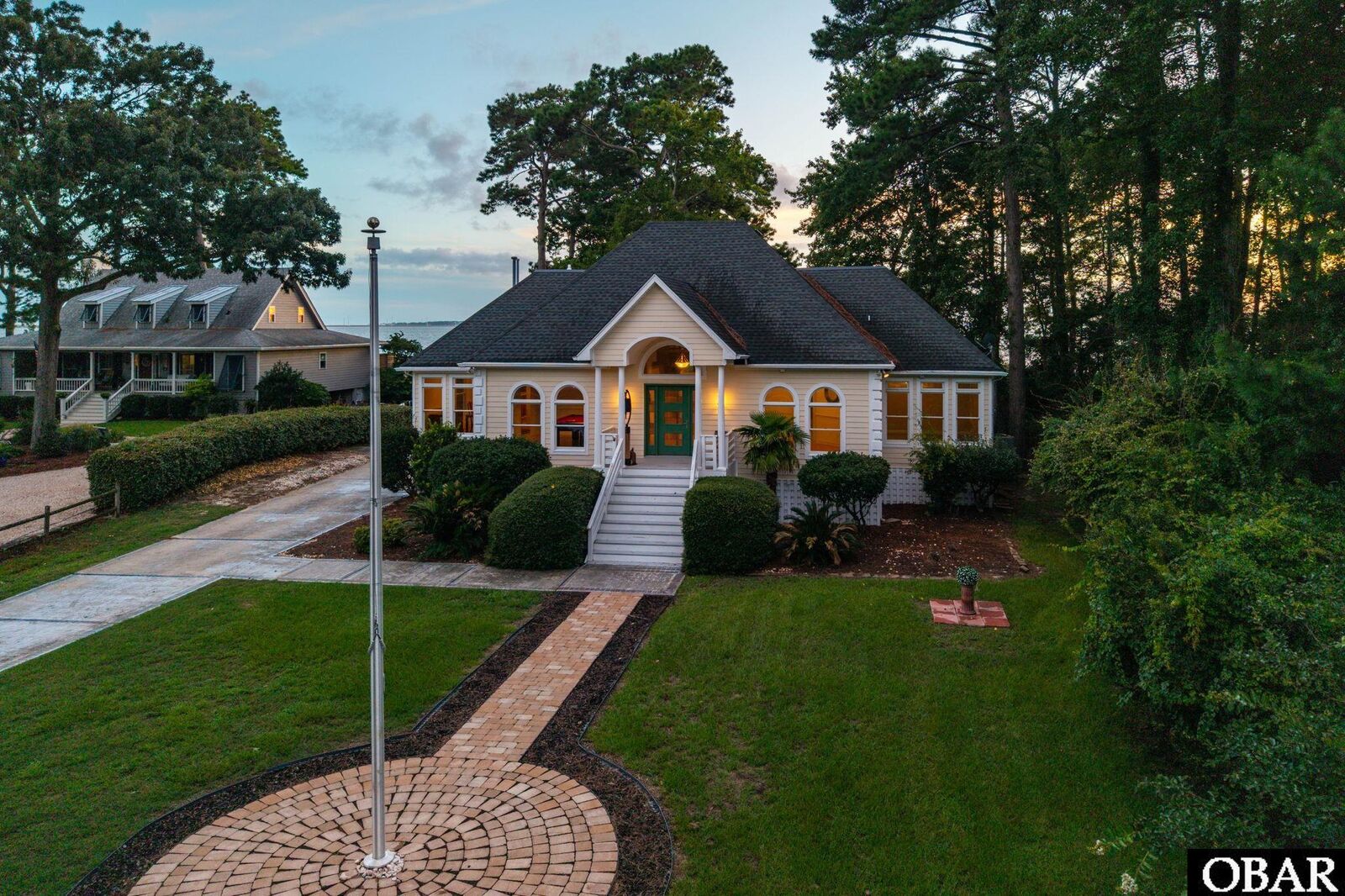 Property Photo: 3032 Martins Point Road NC 27949