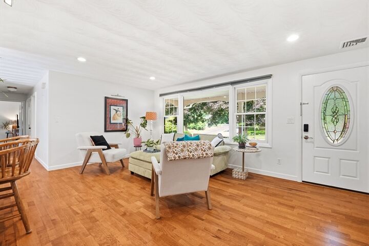 Property Photo: 38 Ruthellen Rd MA 01824