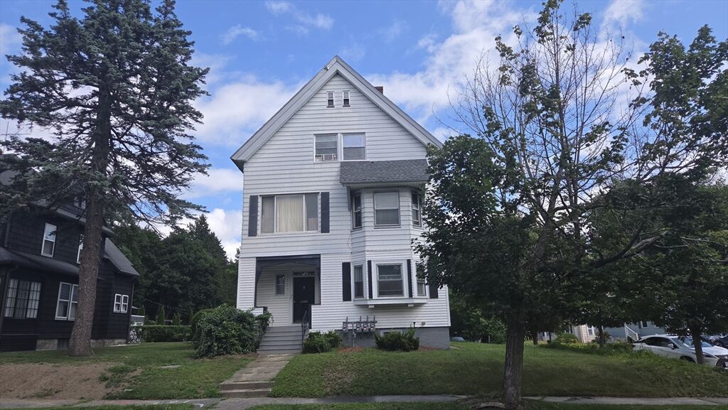 Property Photo:  8 Hadwen 1  MA 01602 