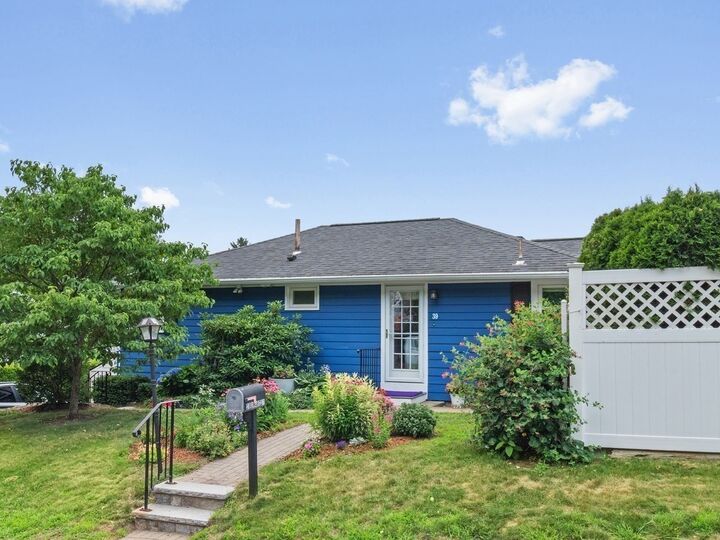 Property Photo:  39 Smart Street  MA 02451 