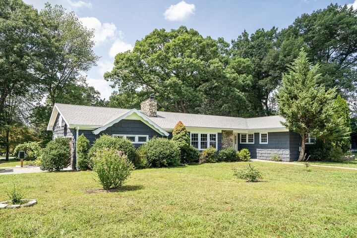 Property Photo: 3 Cathy Rd MA 01803