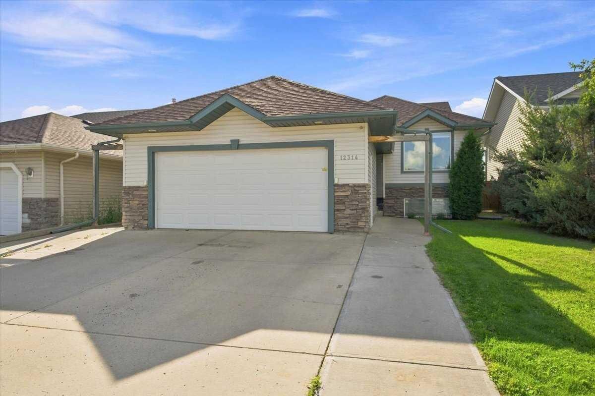 Property Photo:  12314 107A Street  AB T8V 8K7 