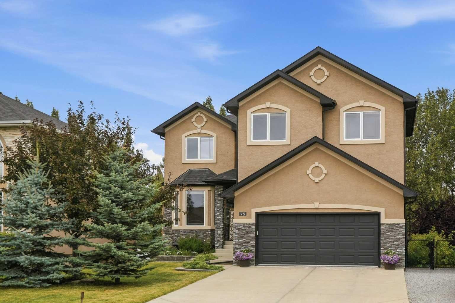 Property Photo: 75 Royal Abbey Rise NW AB T3G 4Y5