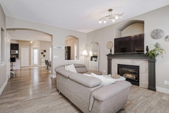 Property Photo:  260 Chaparral Ridge Circle SE  AB T2X 3M6 