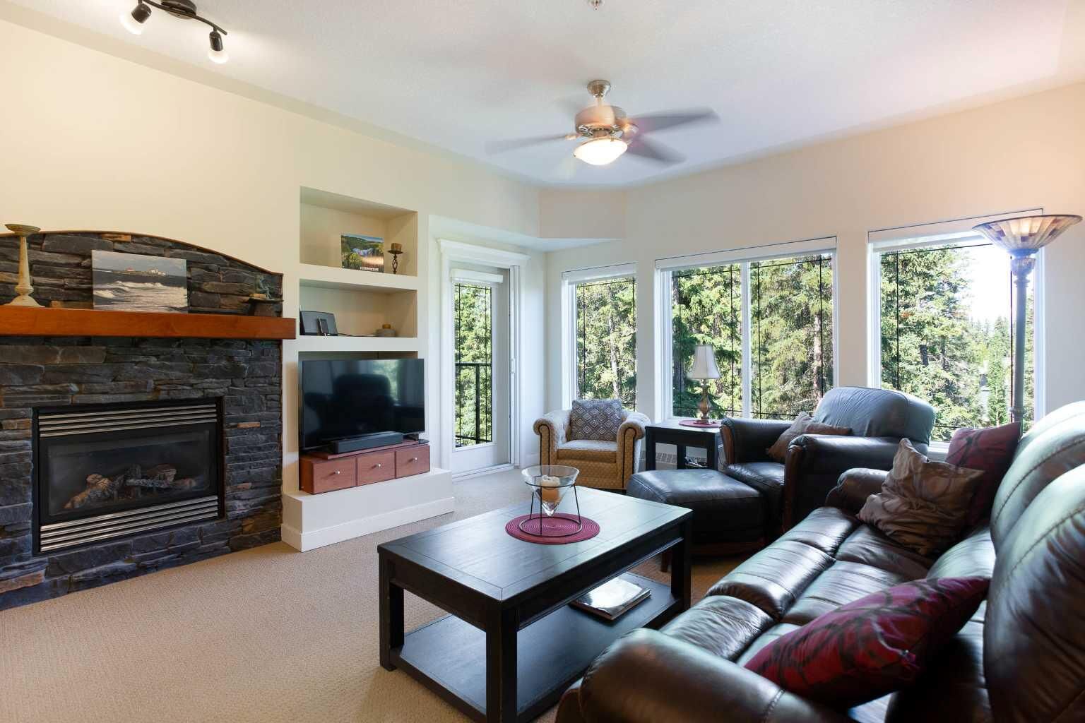 Property Photo:  10 Discovery Ridge Close SW 405  AB T3H 5X3 