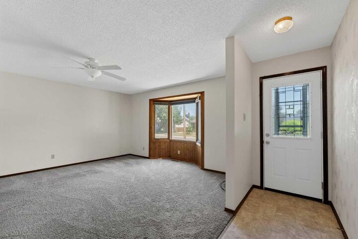 Property Photo: 31 8 Street W AB T1R 0B5