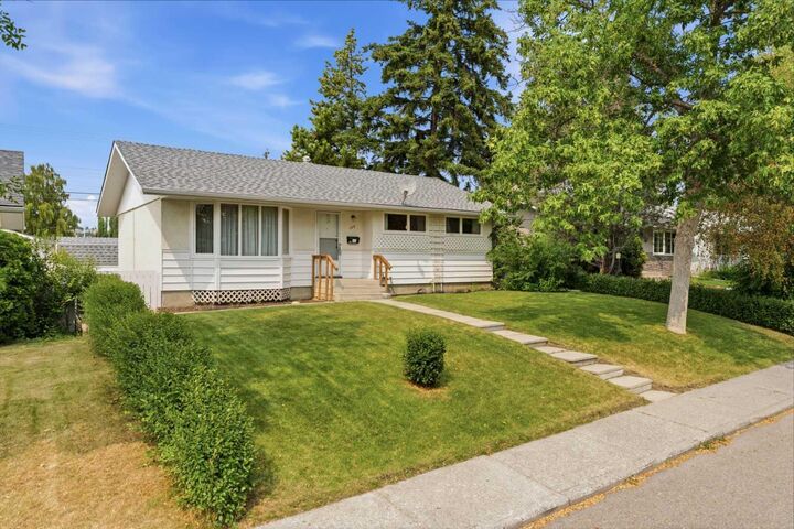 Property Photo: 120 Glenpatrick Drive SW AB T3E 4L6
