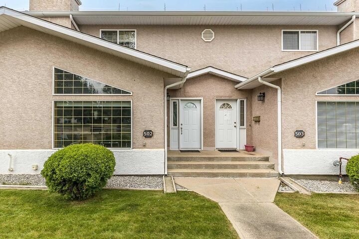 Property Photo:  165 South Ridge Drive SE 502  AB T1B 4H6 