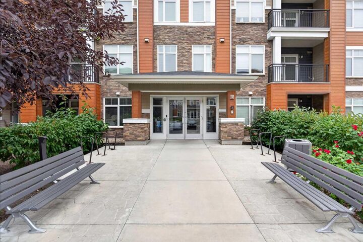 Property Photo: 3727 Sage Hill Drive NW 2115 AB T3R 1T7