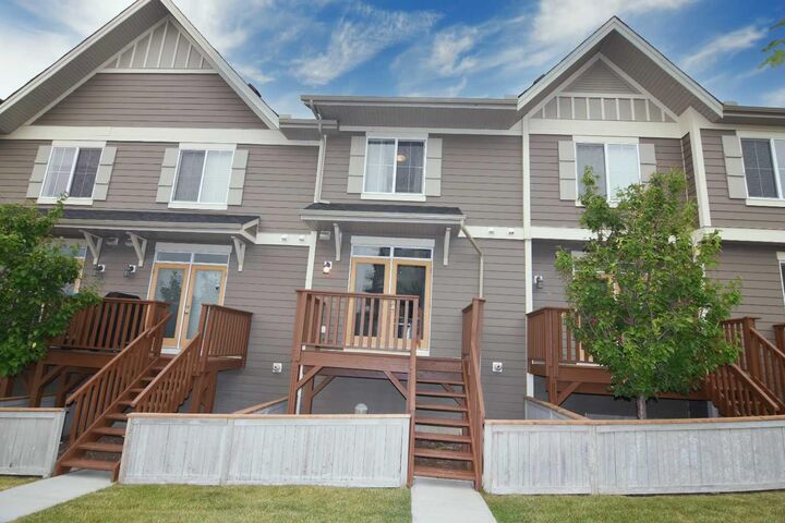 Property Photo:  43 Kinlea Common NW  AB T3R 0S2 