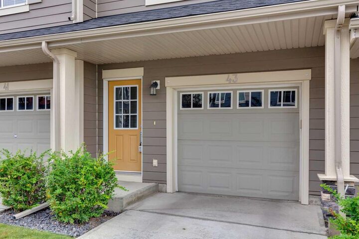 Property Photo: 43 Kinlea Common NW AB T3R 0S2