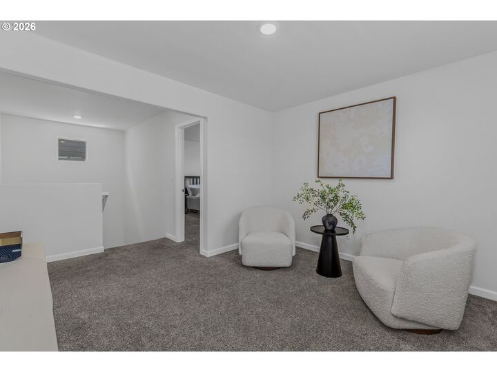 Property Photo:  4145 SW Thomas Ave  OR 97080 