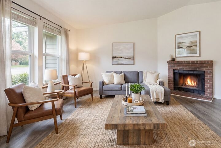 Property Photo: 35311 19th Avenue SW WA 98023