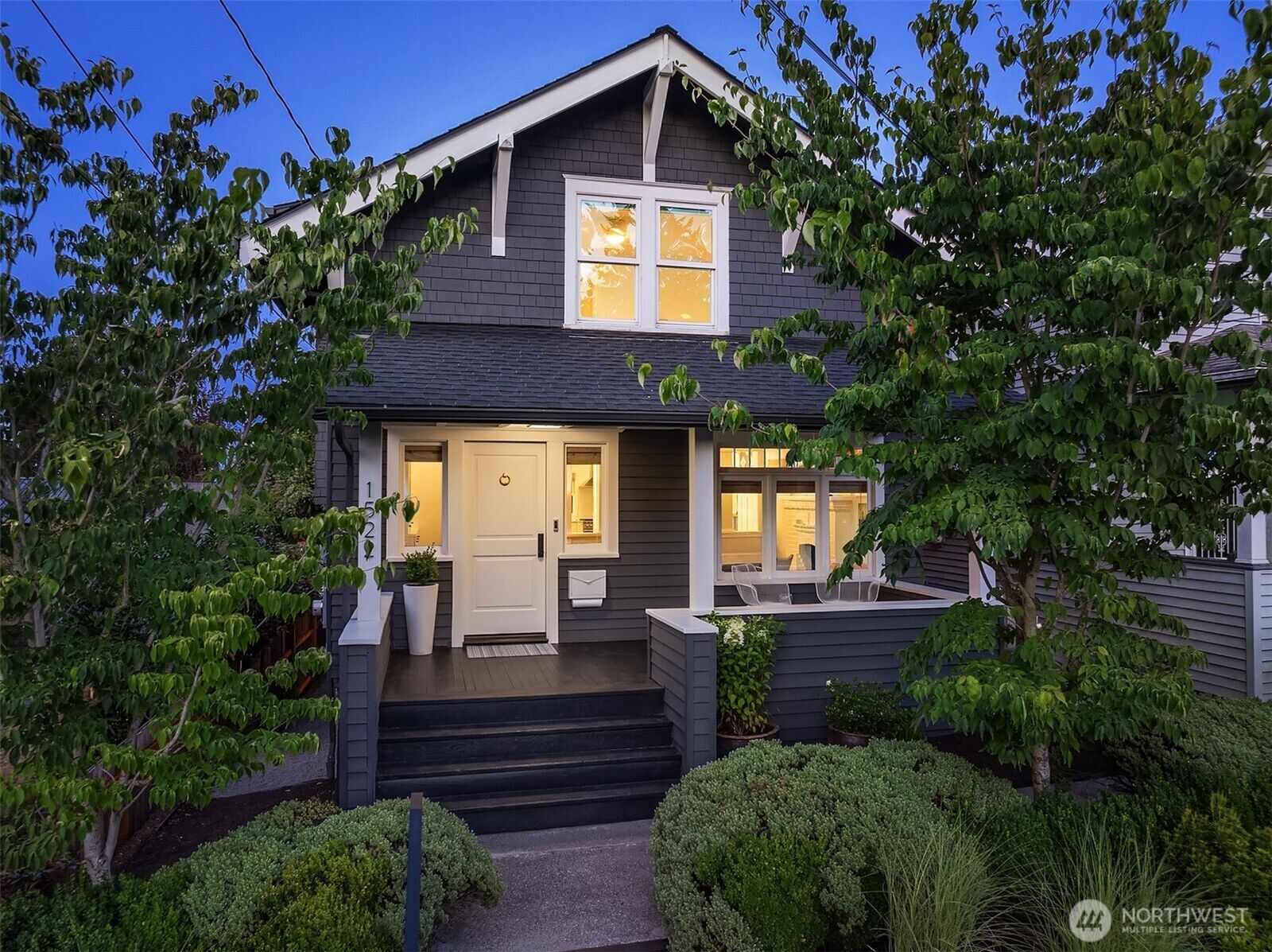 Property Photo:  1522  34th Avenue  WA 98122 