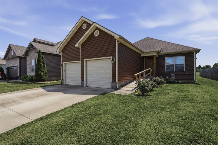 Property Photo: 7162 Seagraves Court KY 42101
