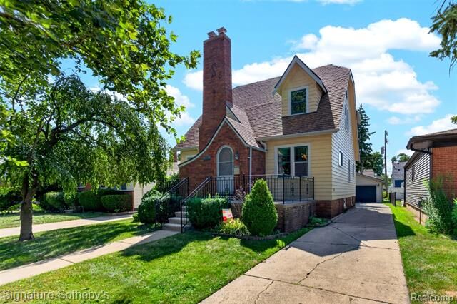 Property Photo: 116 S Kenwood Avenue MI 48067
