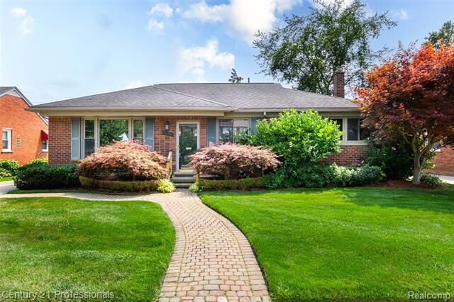 Property Photo:  4133 Amherst Road  MI 48073 