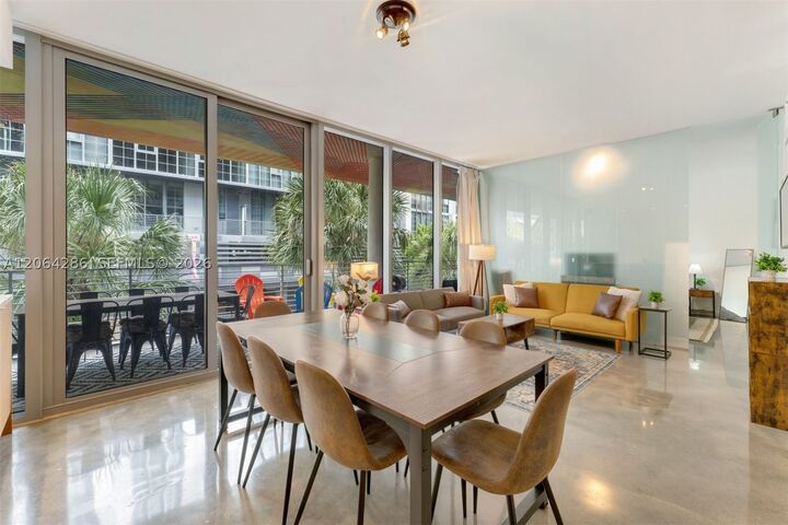 Property Photo: 250 NW 24th St 2B FL 33127