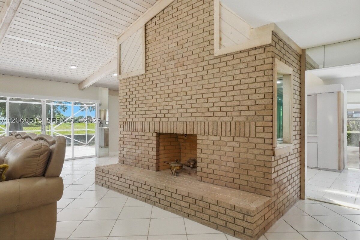 Property Photo:  7300 Corkwood Ter  FL 33321 