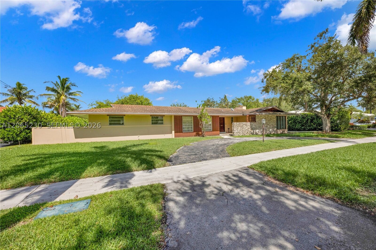 Property Photo:  11800 SW 72nd Ave  FL 33156 
