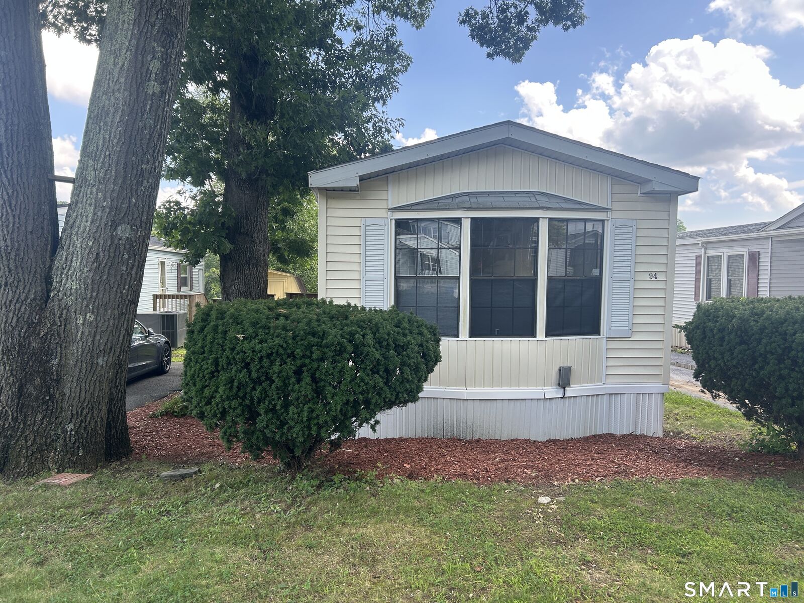 Property Photo: 94 Woodland Park CT 06484