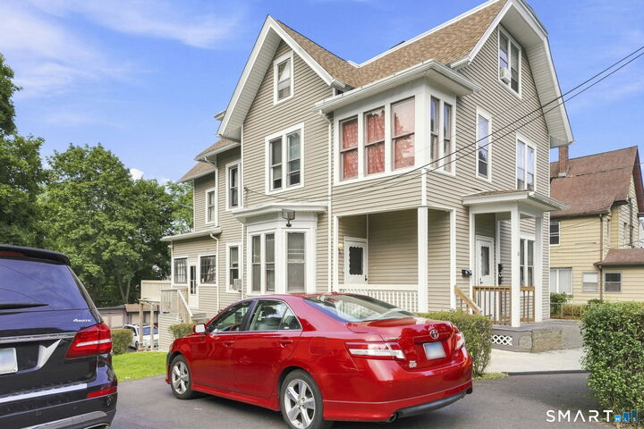 Property Photo:  81 Wood Street  CT 06704 