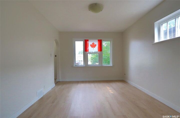 Property Photo:  1750 Wallace Street  SK S4N 3Z6 