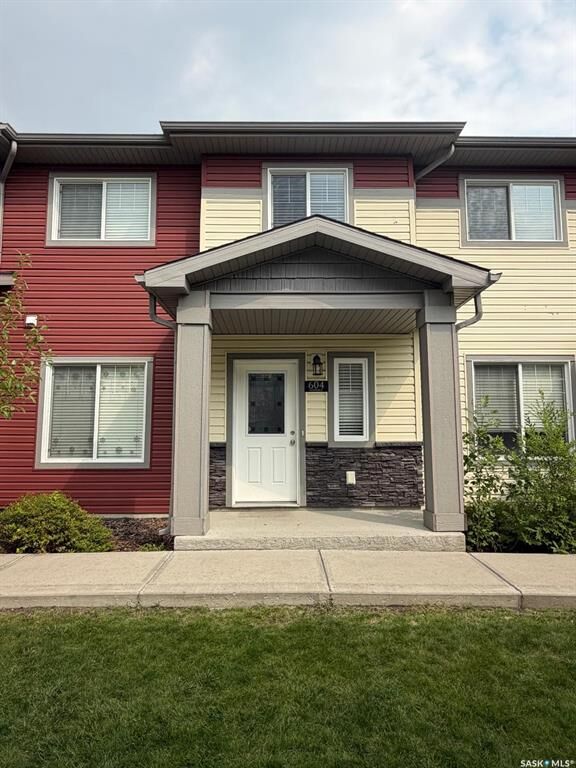 Property Photo: 3440 Avonhurst Drive 604 SK S4R 2E1
