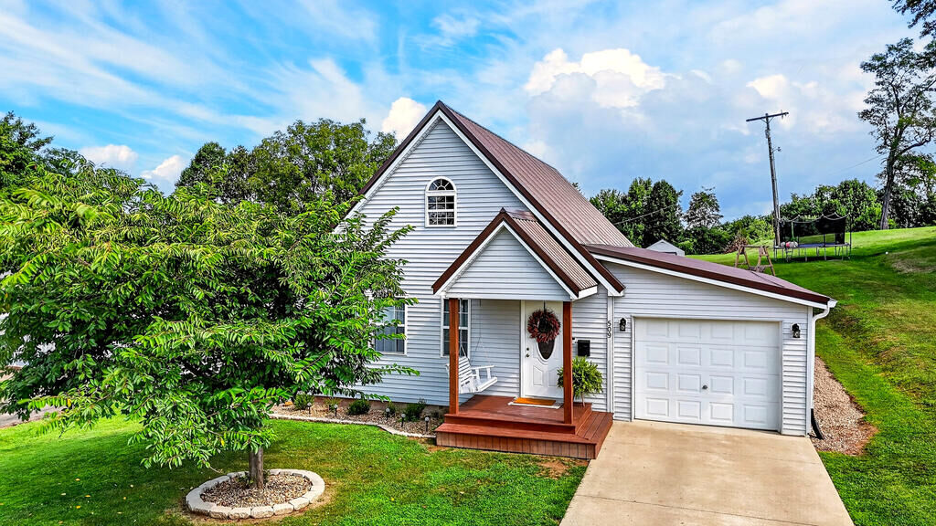 Property Photo:  509 A St  OH 45692 