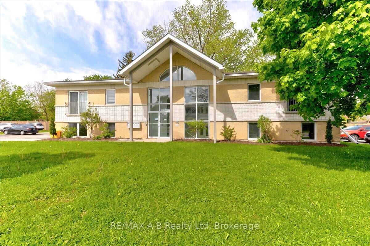 Property Photo:  100 Gordon Street 204  ON N5A 7T8 